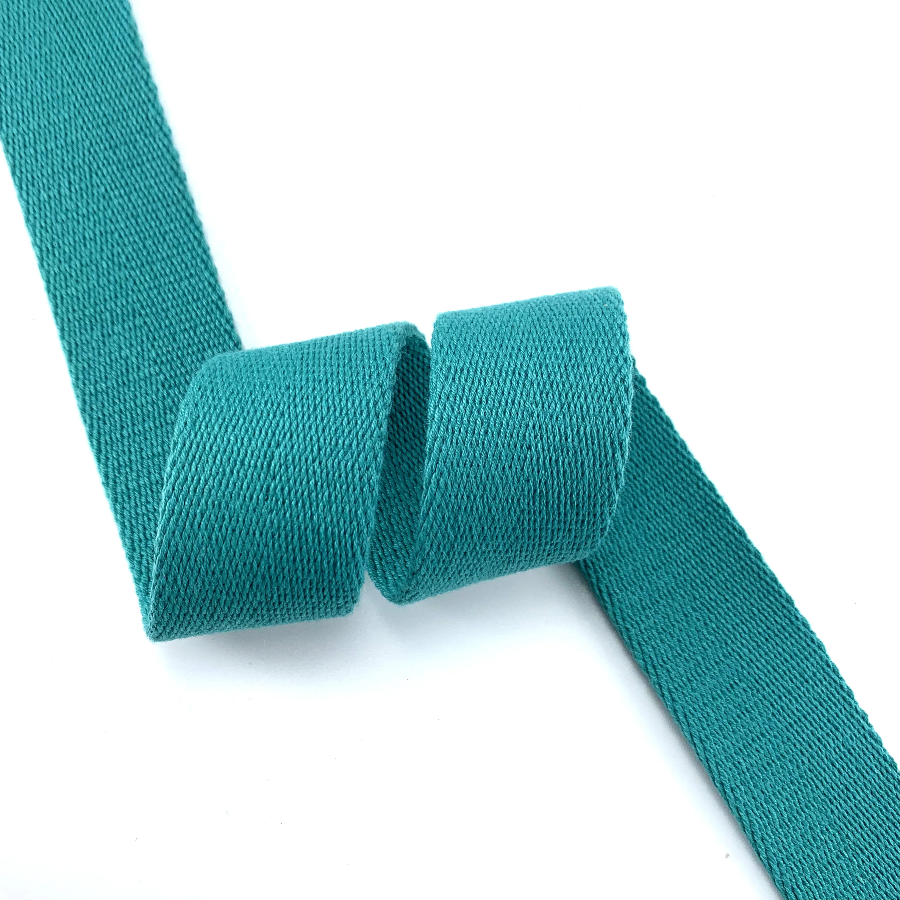 Customized Herringbone Polyester Cotton Tape Ribbons 32mm Wide Flat Cotton Herringbone Cords for Knit Sewing