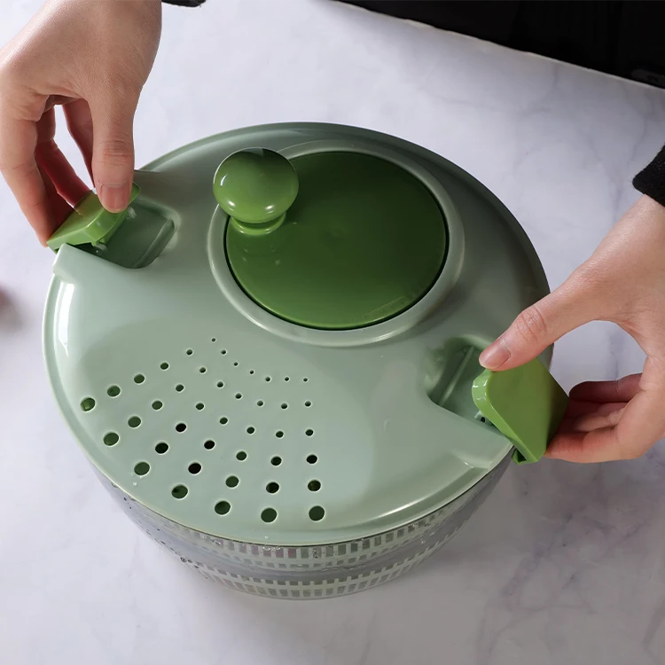 Multi-Functional Stainless Steel Kitchen Tool Eco-Friendly Hand Vegetable Dryer Salad Spinner Color Box Packing