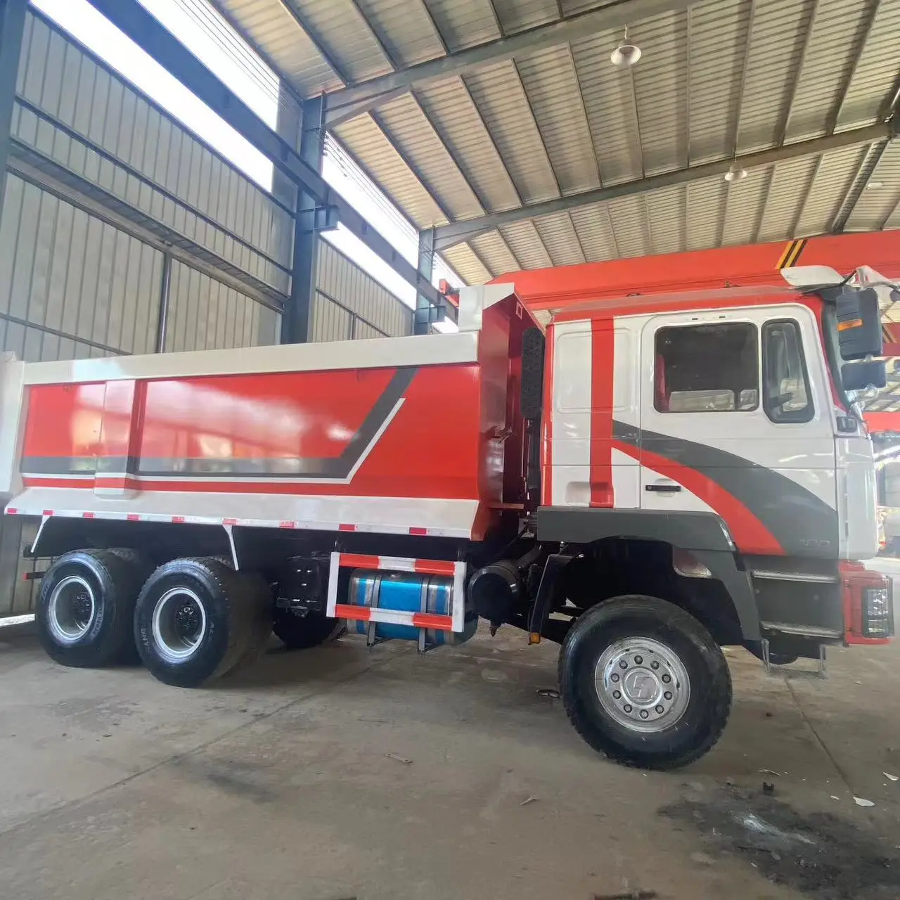 Самосвал Shacman F3000 6x4 самосвал 8x4 U-форма для продажи