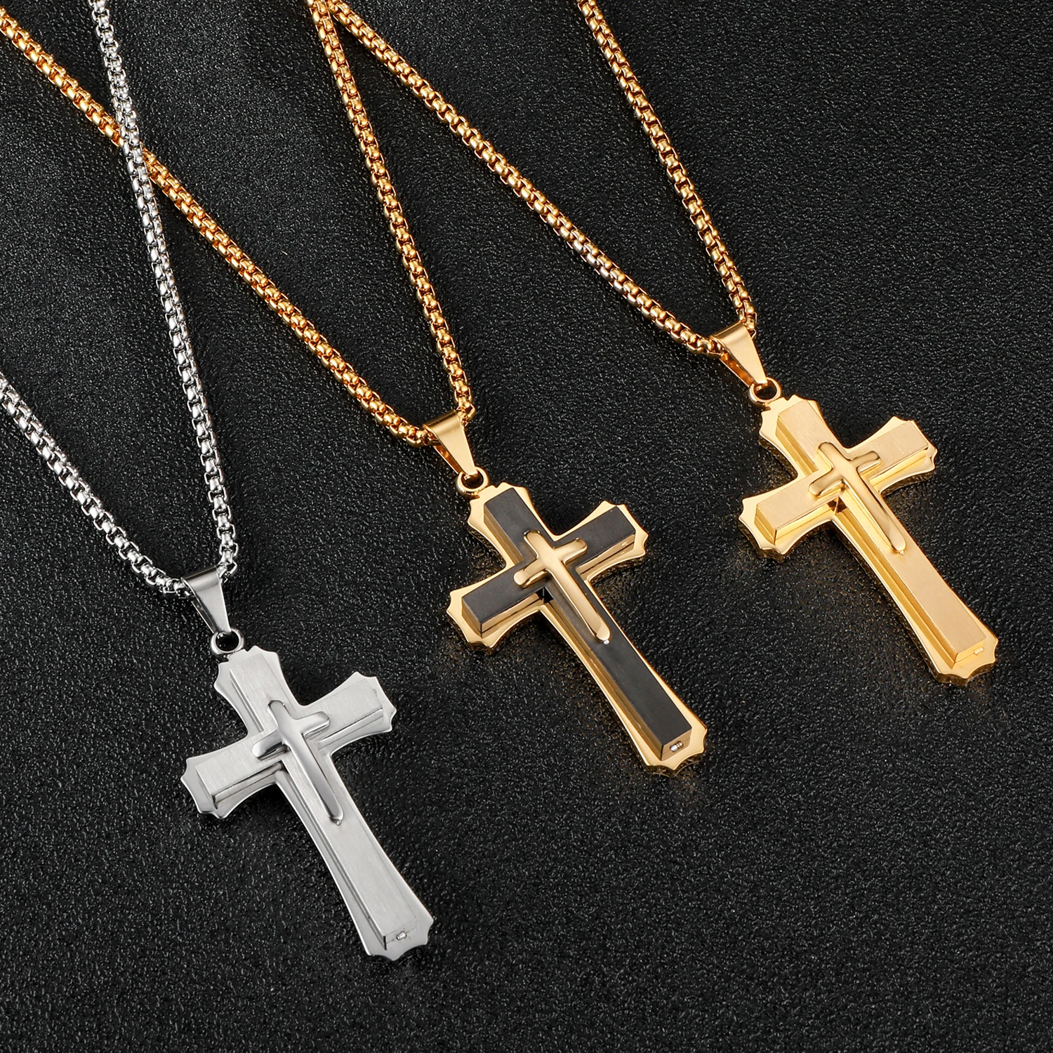 Popular Jesus Cross Pendant Necklace Personalized Christian Jewelry 18k Gold Plated Stainless Steel Necklace for Mens Graduation