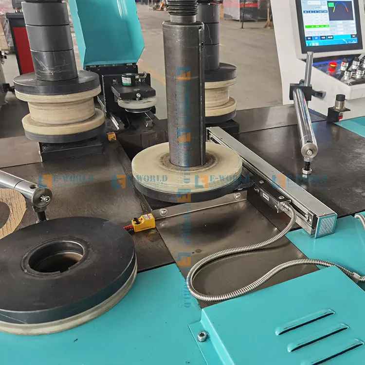 Industrial Computer CNC Controlled Bending Machine For Aluminum Profile