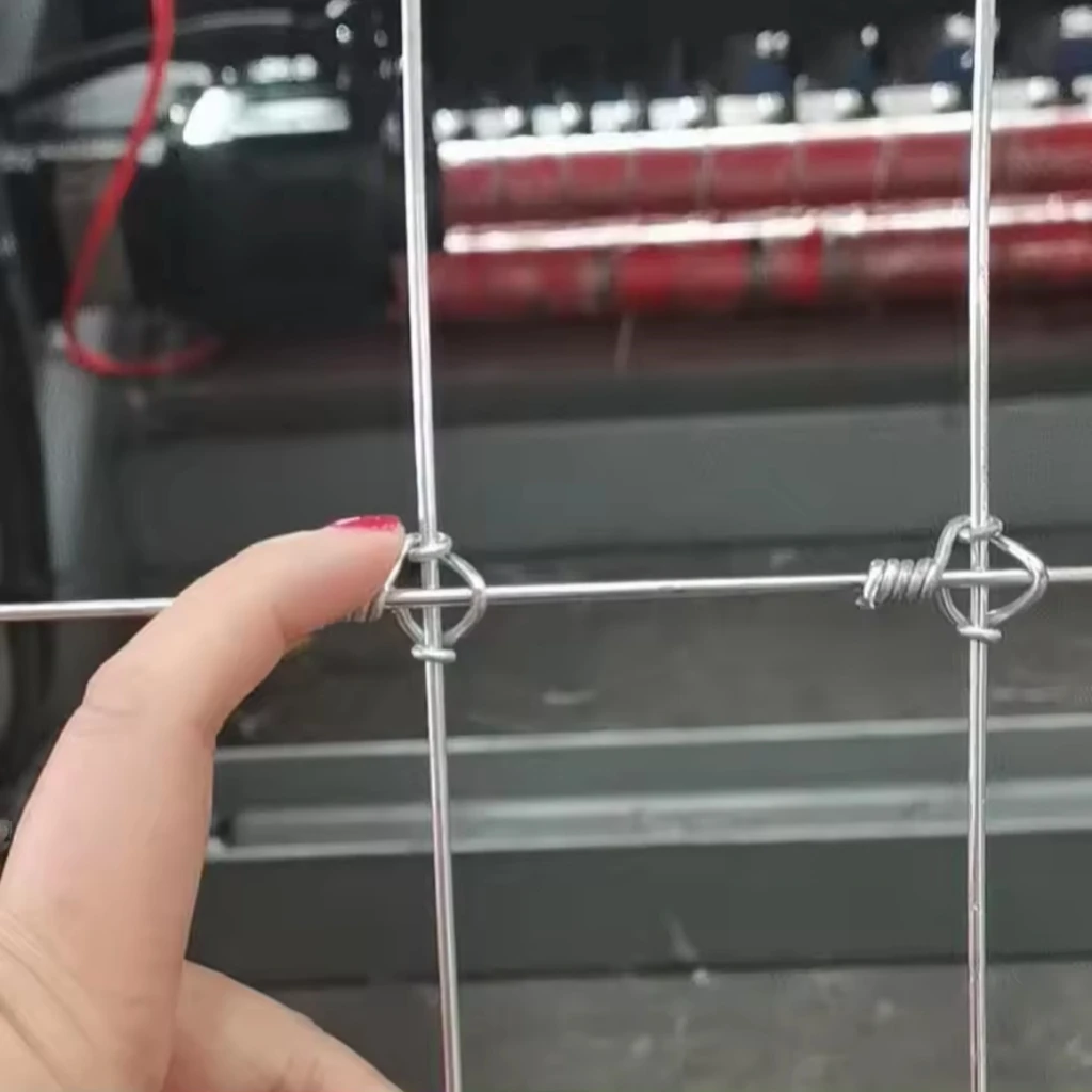 Hot Dipped Galvanized Fixed Knot Field Fence Farm Metal Iron Electro Galvanized Security Fence Panels Cattle Fencing