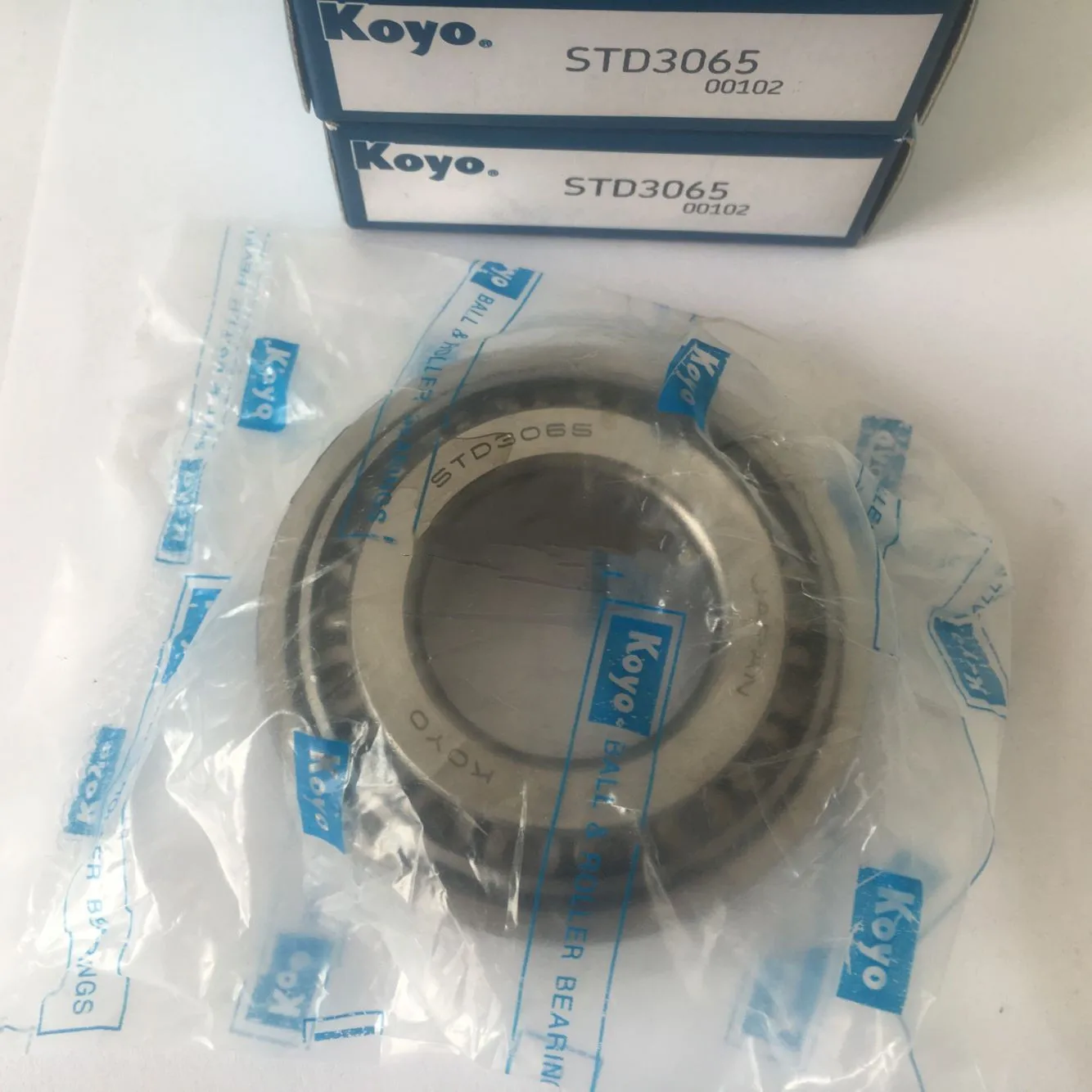 Japan STD3065 inch taper roller bearing STD 3065 bearing with size 30x65x21.65mm