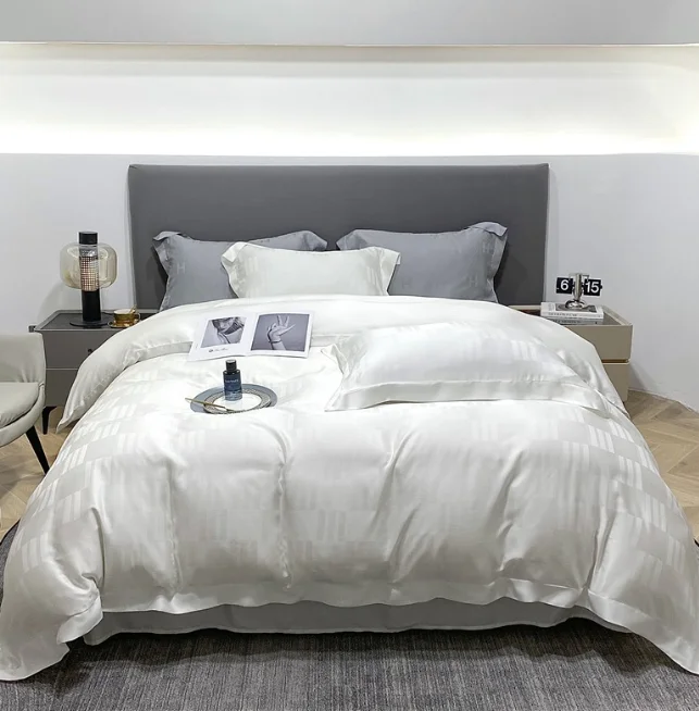 Fast Delivery Bedding Set Smooth Comforter 4 Pcs Bedding Set Jacquard Pattern Bed Sheets