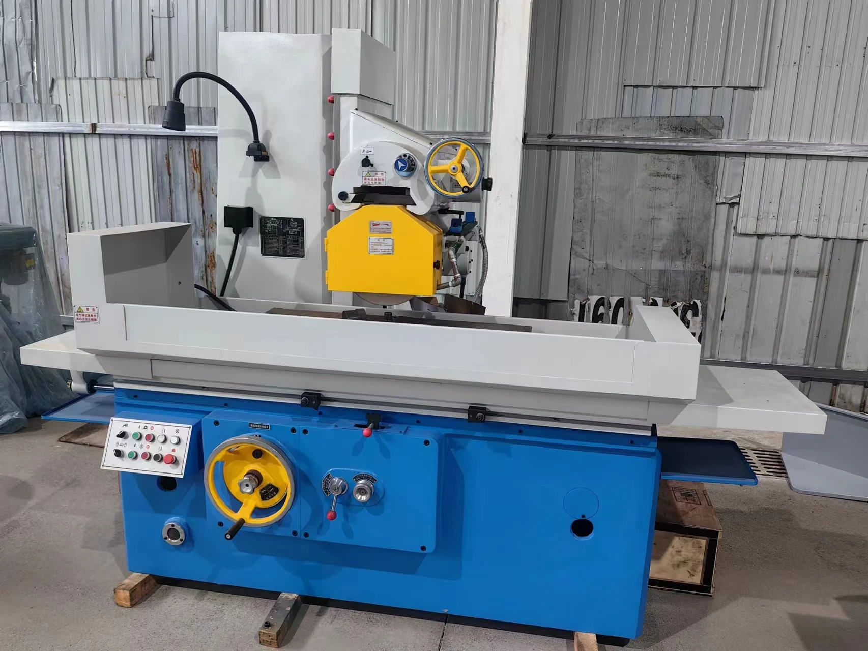M71 Series Horizontal Shaft Surface Grinding Machine with Horizontal Spindle and Rectangular Table