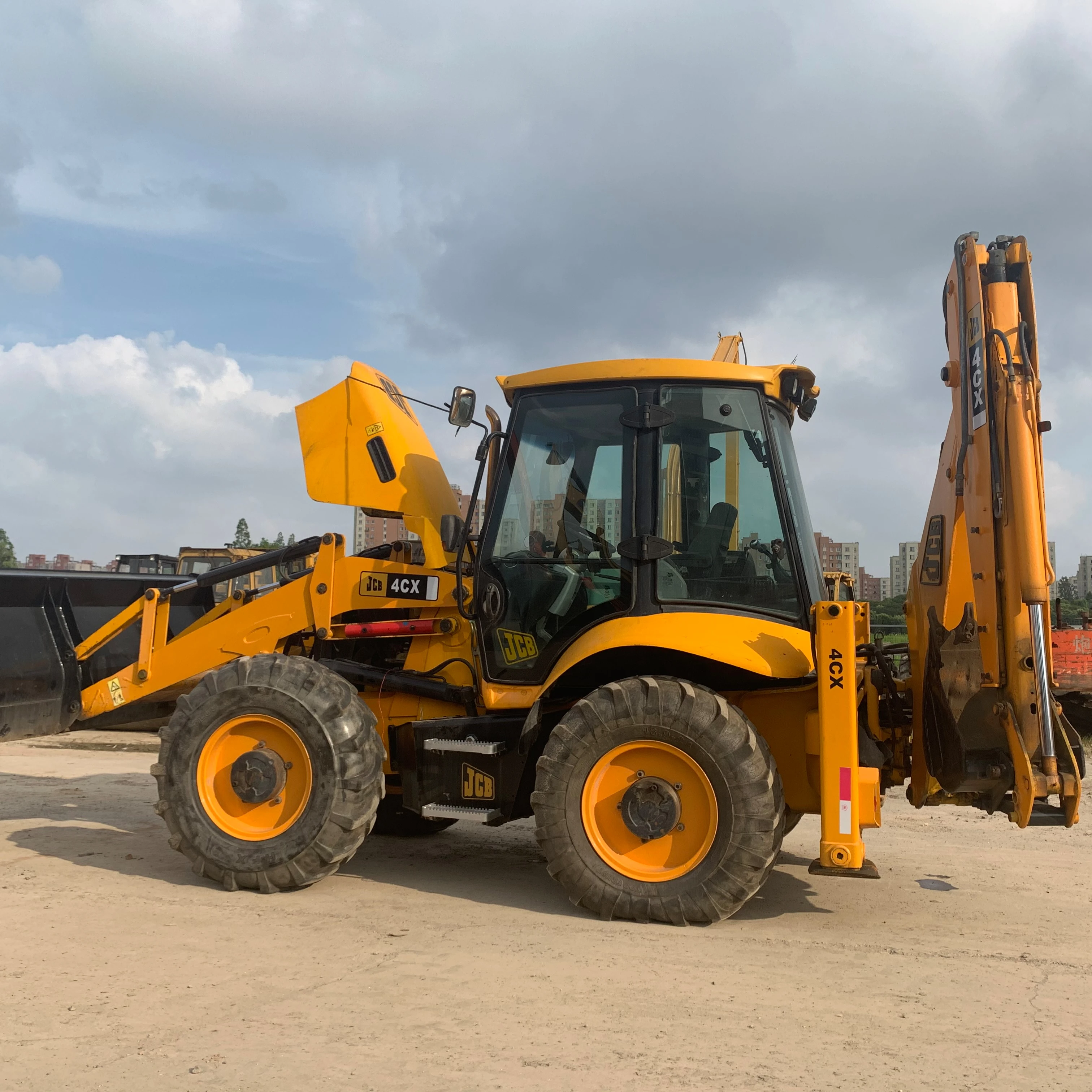 Used Germany backhole 3cx  4cx with loader , mini loader with small excavator J C B digger excavator and wheel loader  for sale