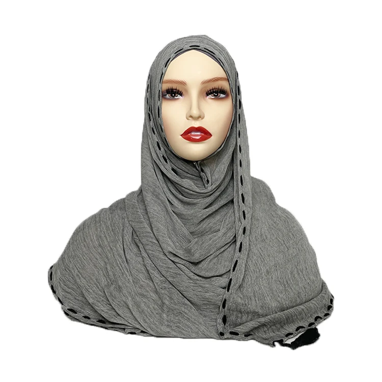 Wholesale ethnic muslim ladies stretchy tassel scarfs cotton hijab viscose turkish long shawl jersey bandana solid color fashion
