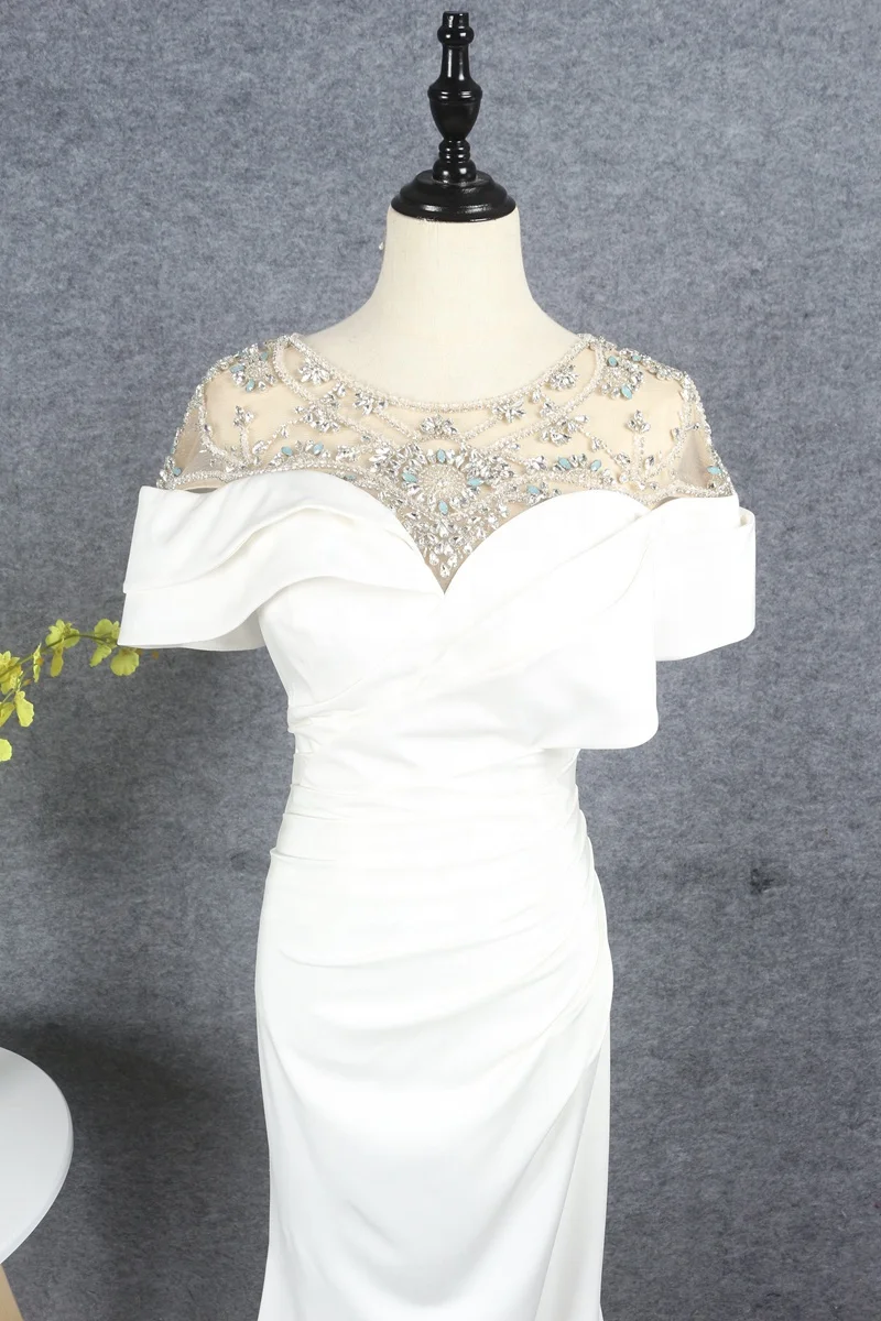 White evening dress slim-looking, hip-wrapped fishtail  gown dress