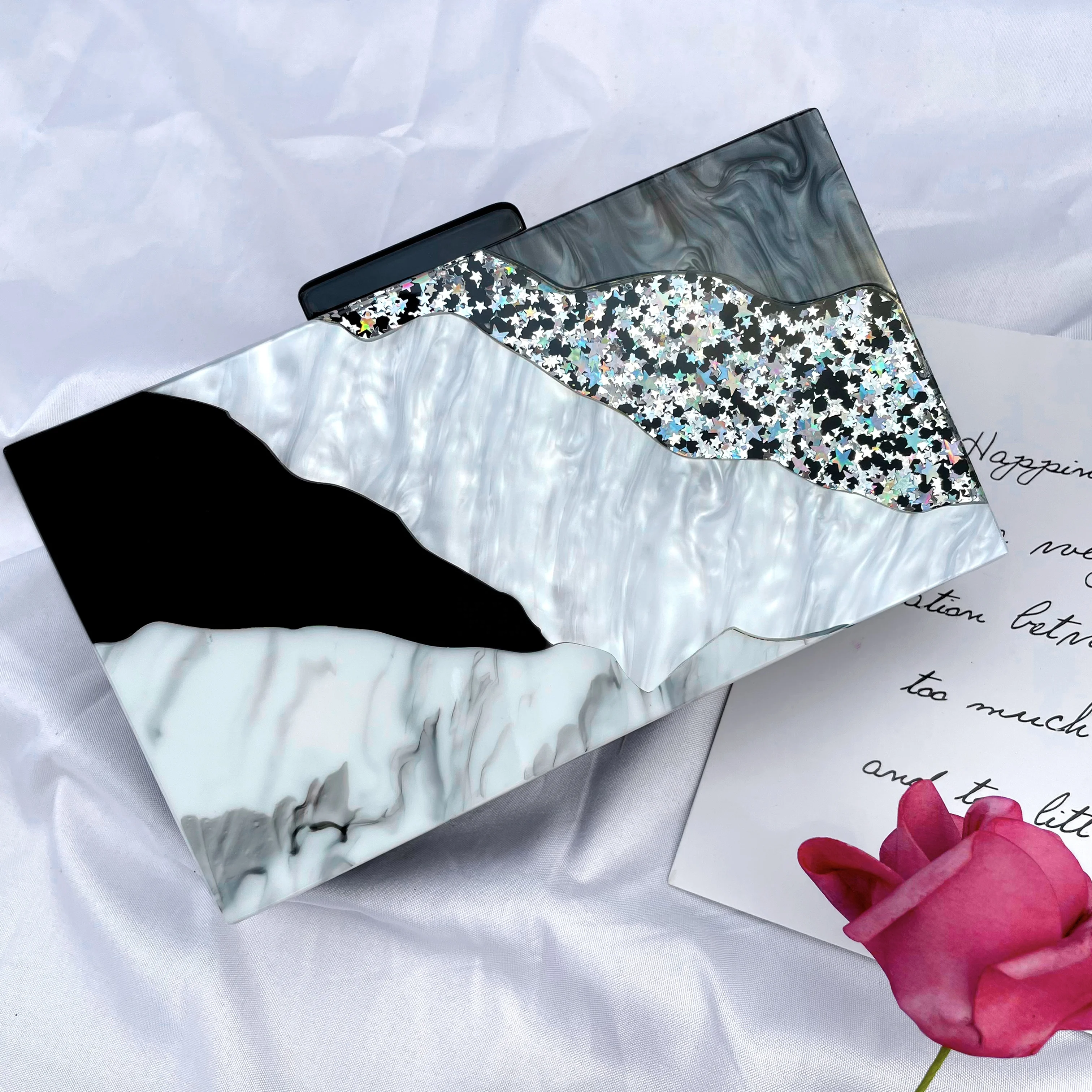 Китайский поставщик, Индивидуальные женские блестящие акриловые вечерние клатчи через плечо с цепочкой