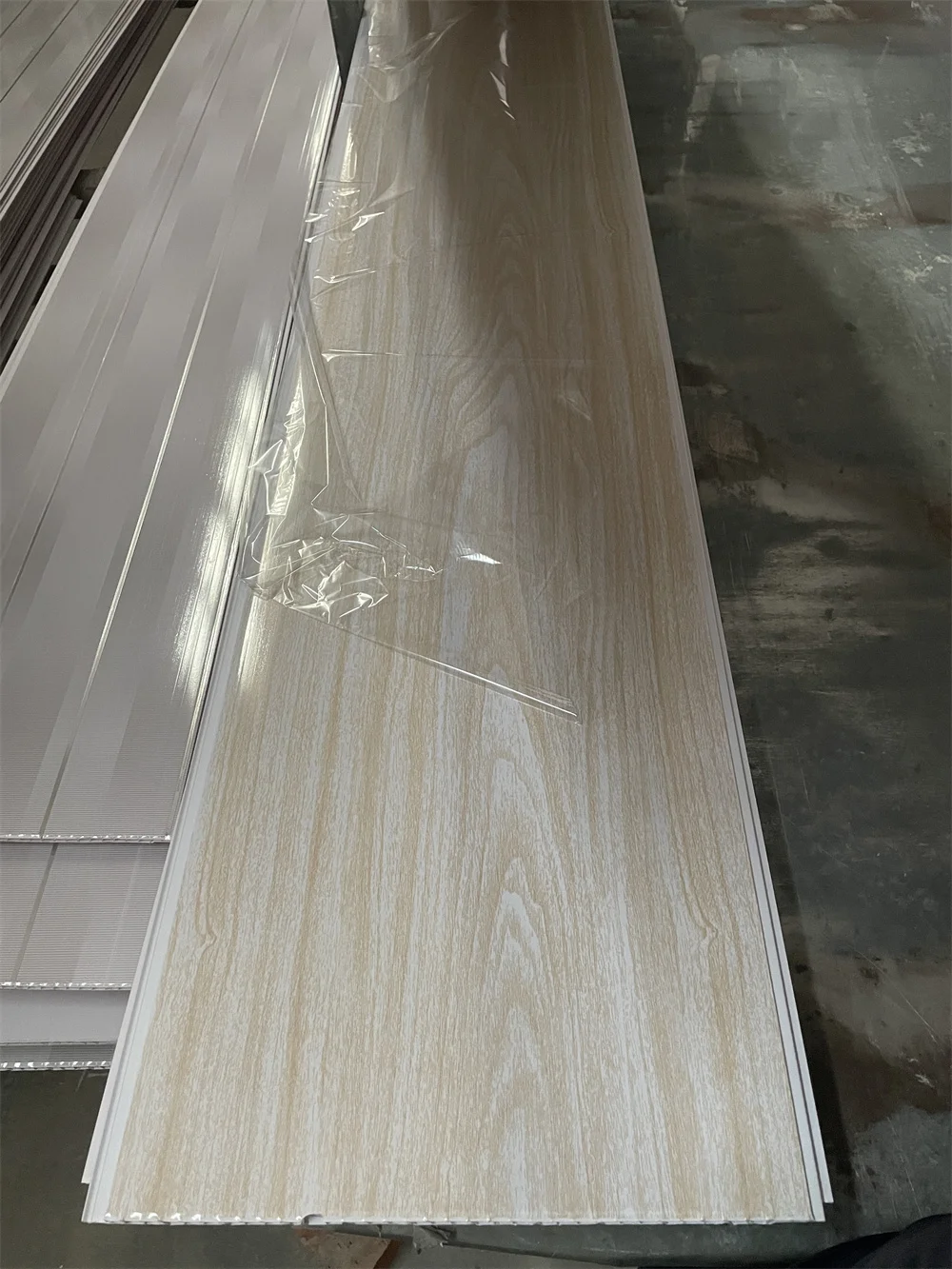 Interior 25cm wide or 30cm wide pvc paneling shower panel ceiling panel