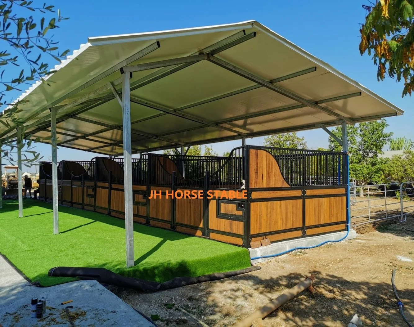Priefert bamboo wood horse stables boxs horse stalls with optional roof  factory wholesale price