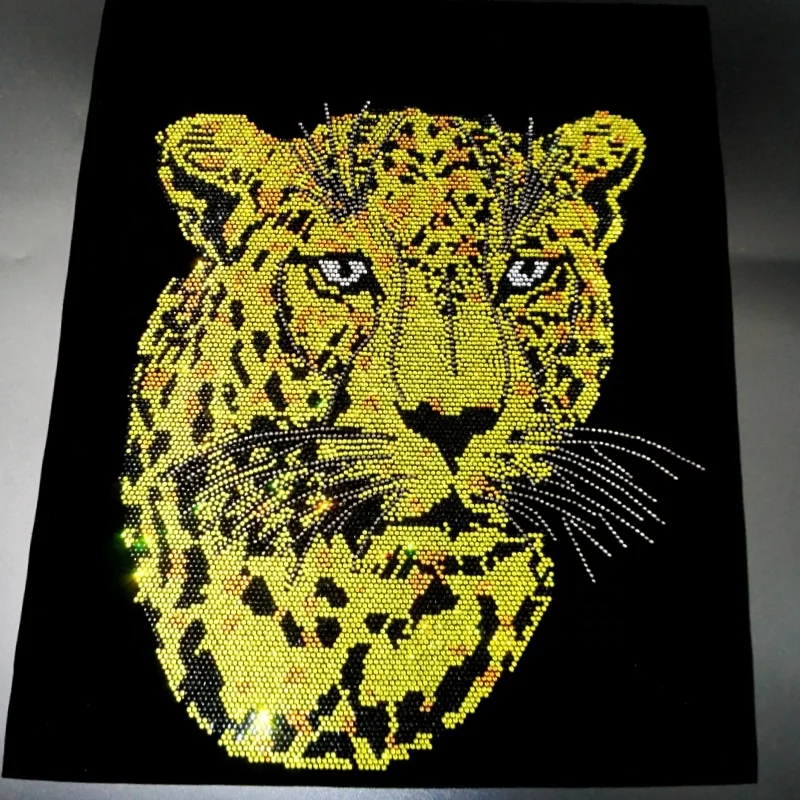 Free sample Lion leopard design stone rhinestone transfer paper strass diamond motif iron on transfer for t shirt