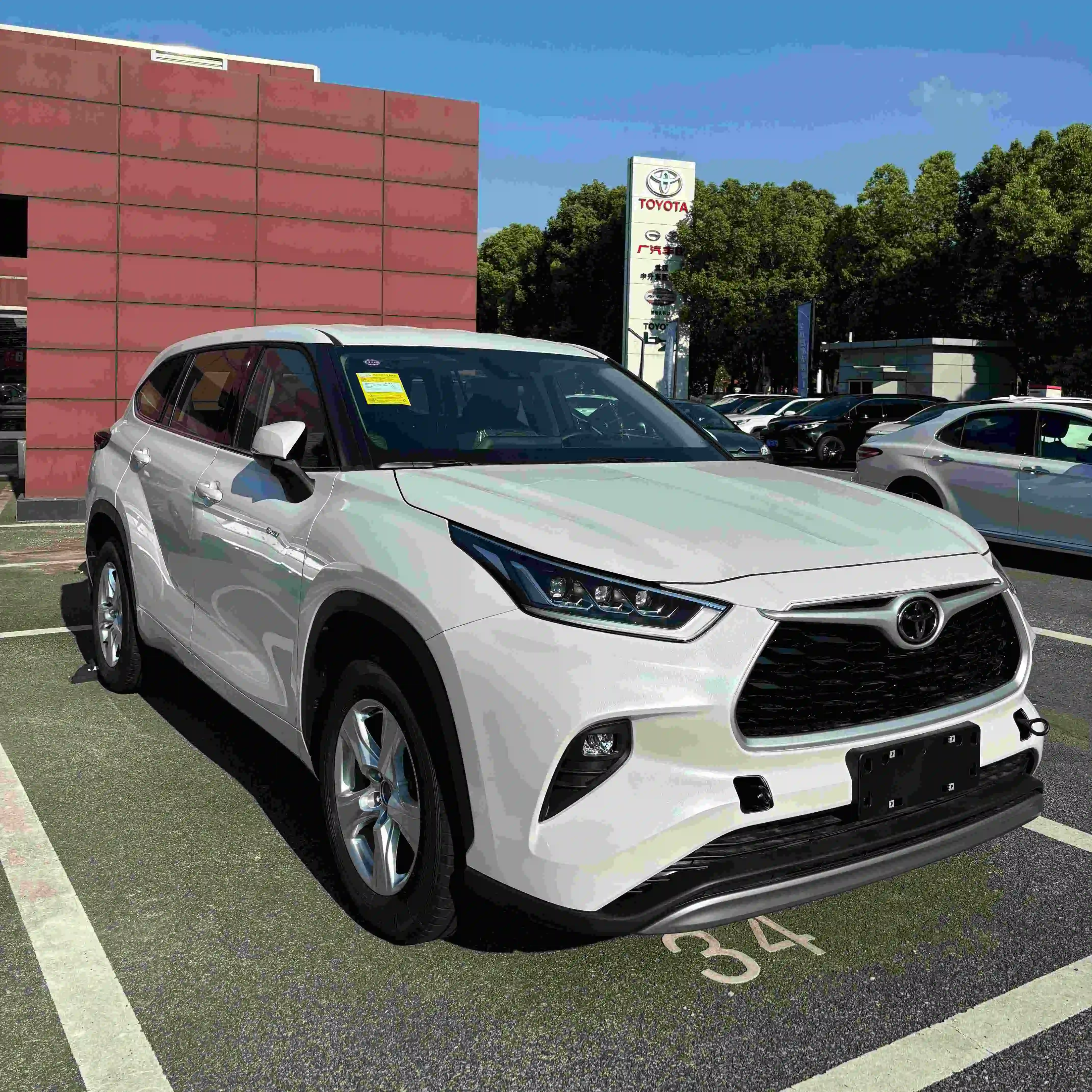 Новый автомобиль 2024 Toyota Highlander бензиновый внедорожник 2.0L CVT гибридный Китай Автомобильный спортивный для продажи