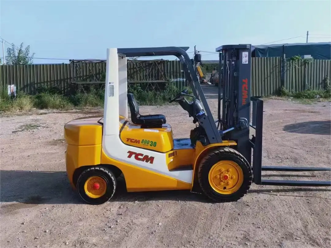TCM3 ton original imported forklift diesel engine with good quality and cheap price. Second hand forklift for sale