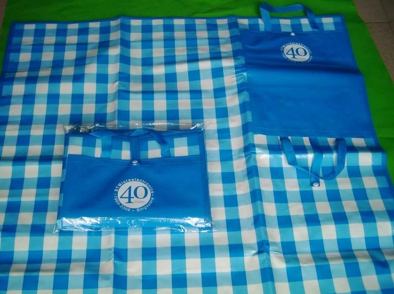 Wholesale High Quality Waterproof Custom Printed Outdoor Camping Folding PP Woven Plastic Beach Picnic Mat with shopping bags