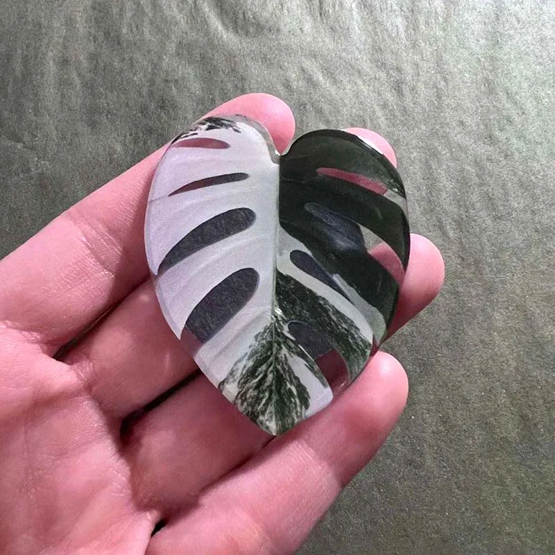 [Free Sample Custom] Anime Acrylic Fridge Sticker Transparent Plexiglass Shaped Plant Leaf Soft Magnetic Fridge Sticker