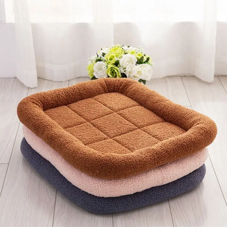 Hot Selling Thickened Pet Soft Fleece Pad Blanket Bed Mat For Dogs Cats Sofa Cushion Washable Rug Keep Warm Teddy velvet