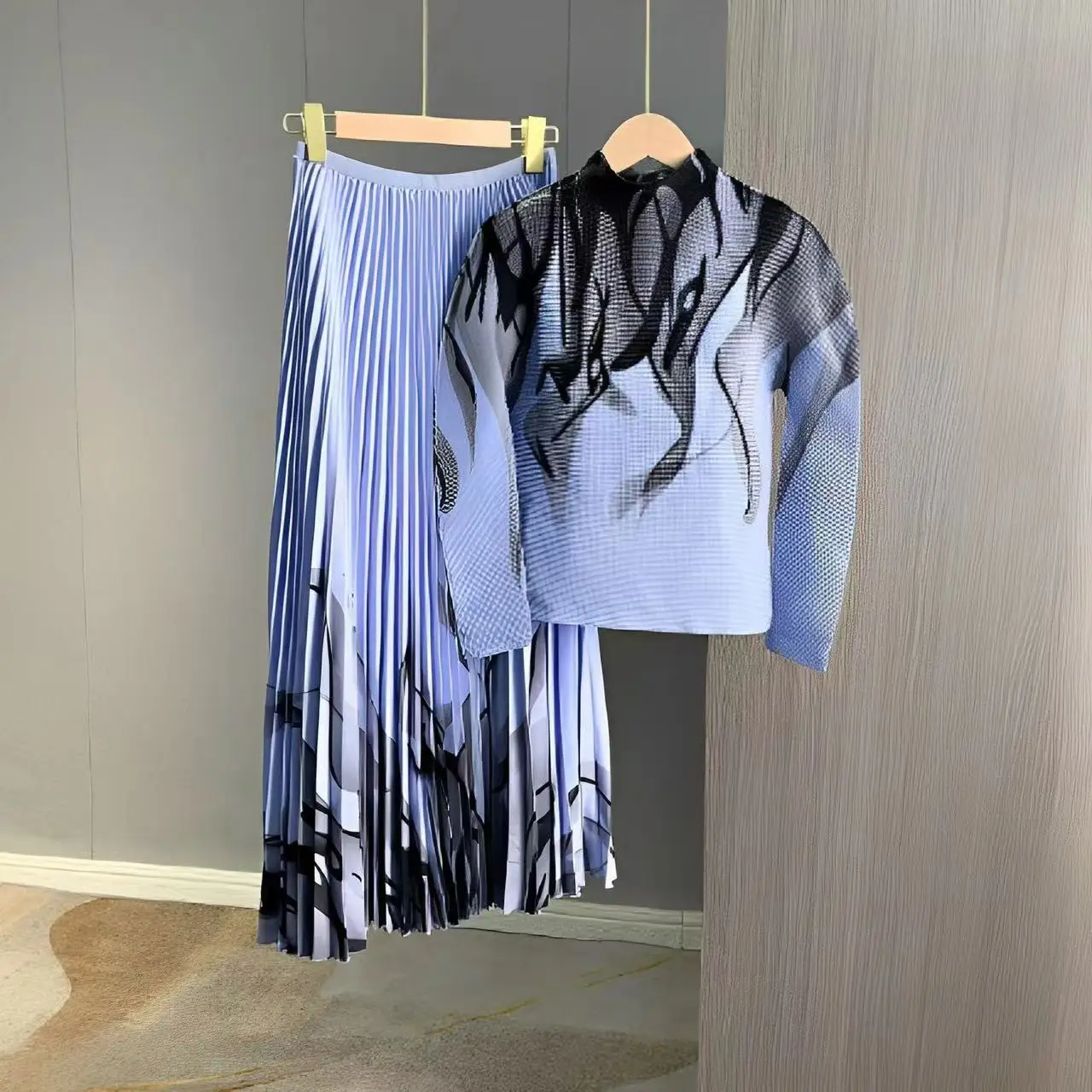 Miyake Pleated Temperament Corrugated Printed Pleated Skirt Set Fashion Design Sense Two-piece Set