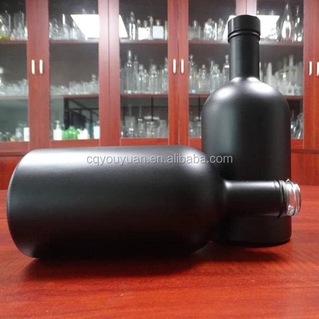 Screw Cap Round Organic Glass Black Matte 750ML Rum Whisky Vodka Gin Bottles