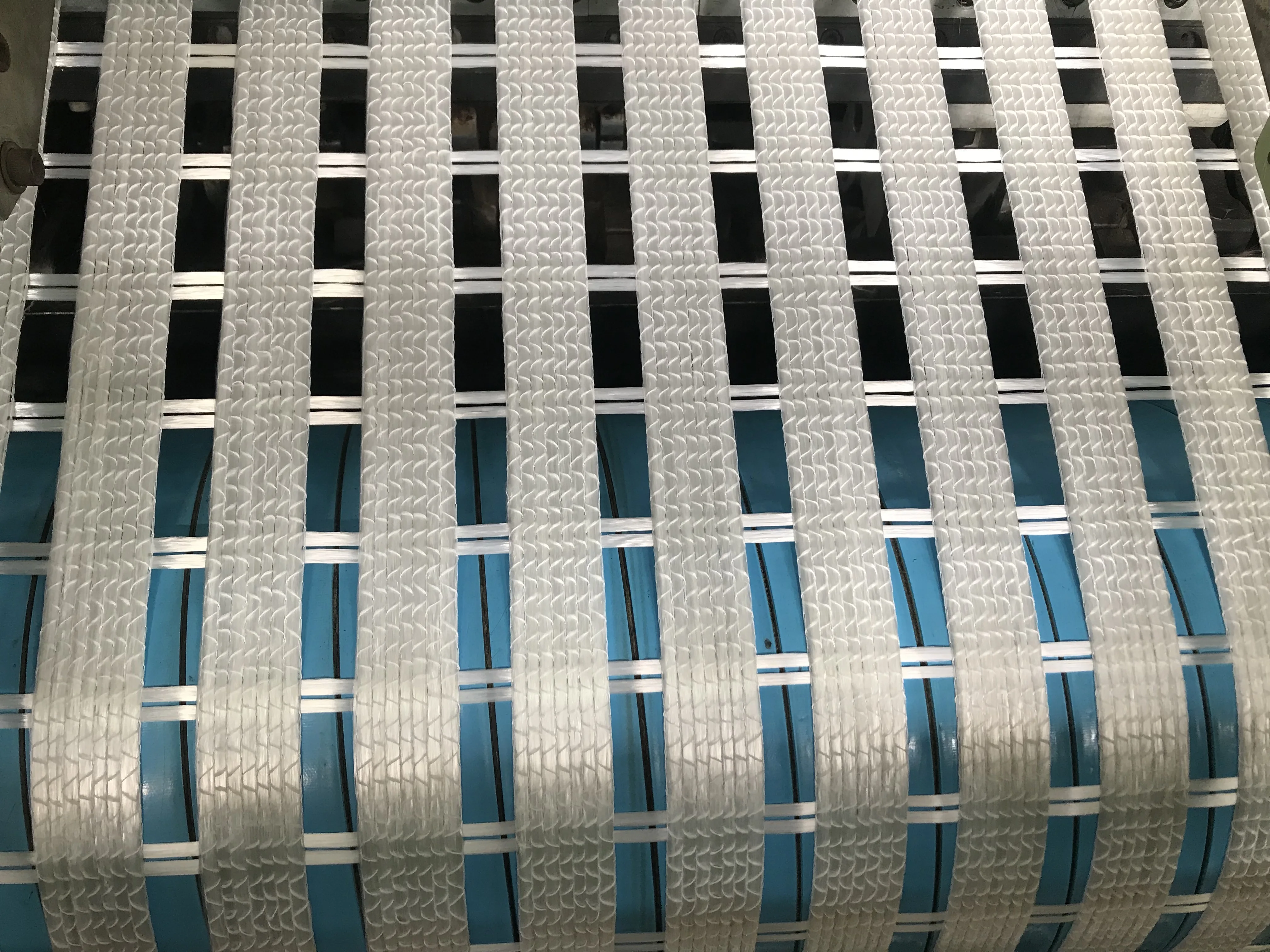 Asphalt reinforcement 4 wires geogrid fiberglass mesh for highway road construction