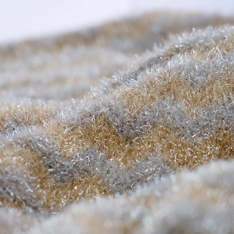 11mm Soft Silver Imitate Mink Yarn for Knitting Coat Sweaters Nylon Feather Yarn for Blend yarn