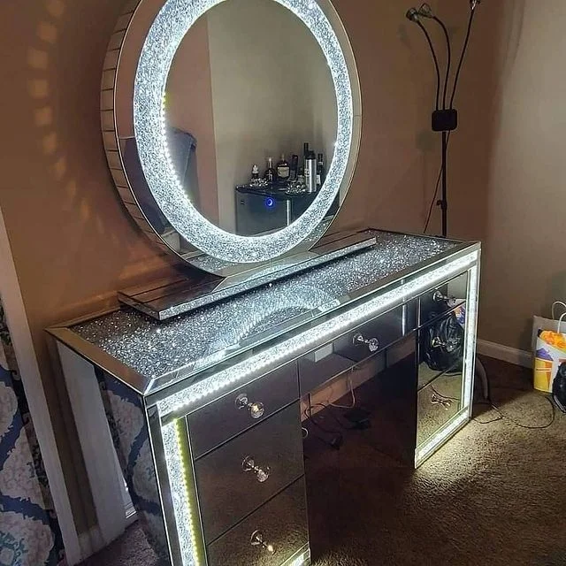 2021 Top Seller Crushed Diamond LED Mirrored Dressing Table And Make Up Mirror