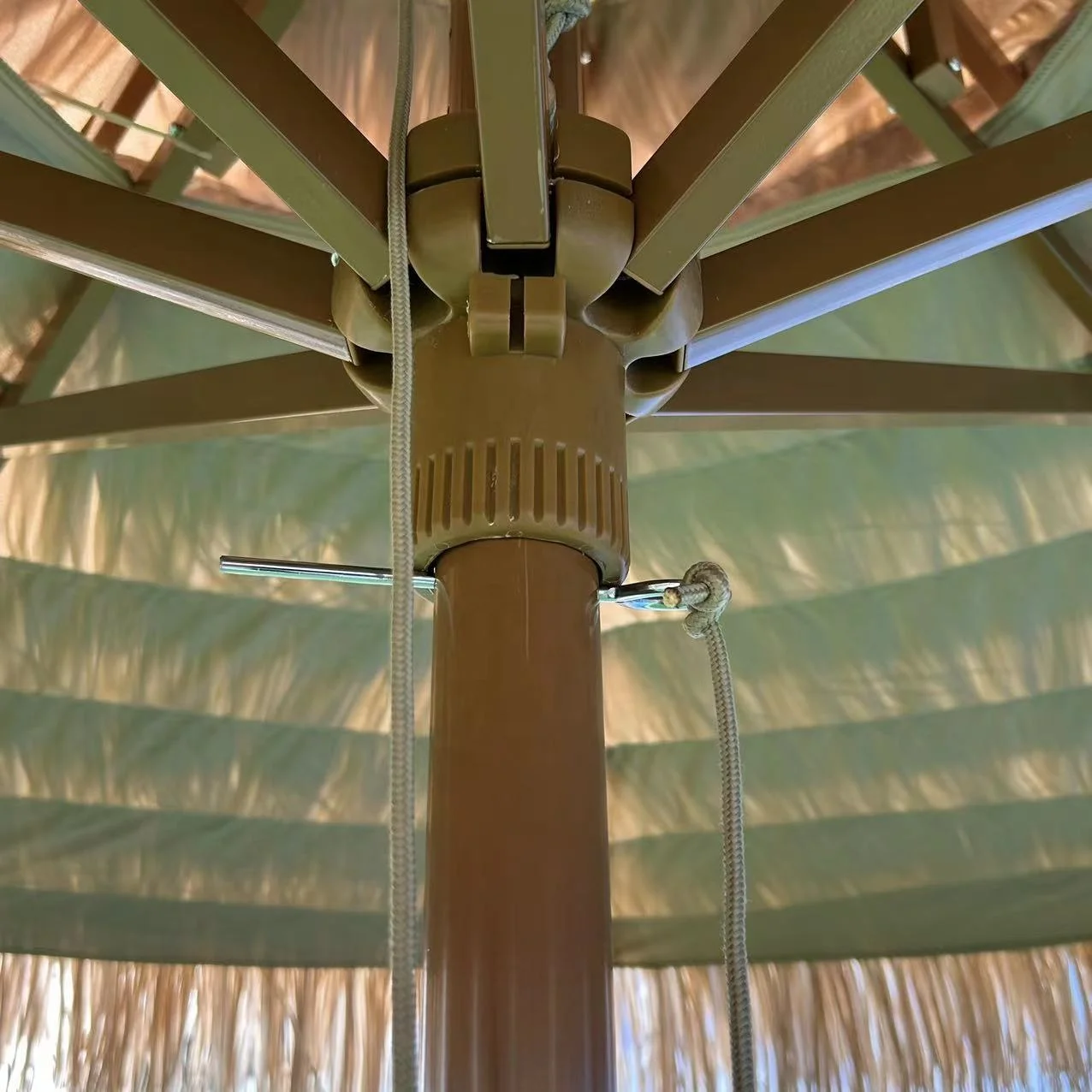 Durable Beach Umbrella Synthetic Thatch Umbrella Fire Wood Anti Outdoor Black Yellow Green Outdoor Furniture Modern Sun Umbrella