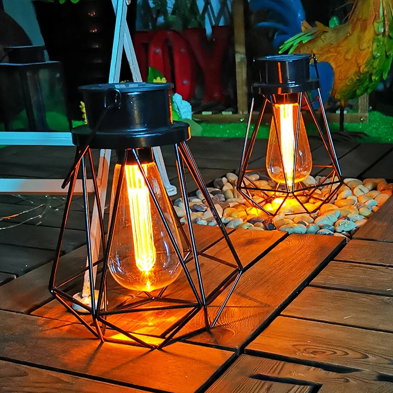 Outdoor Hot Selling Metal Led Edison Bulbs Hanging Solar Lantern For Courtyard Lawn Landscape Decor