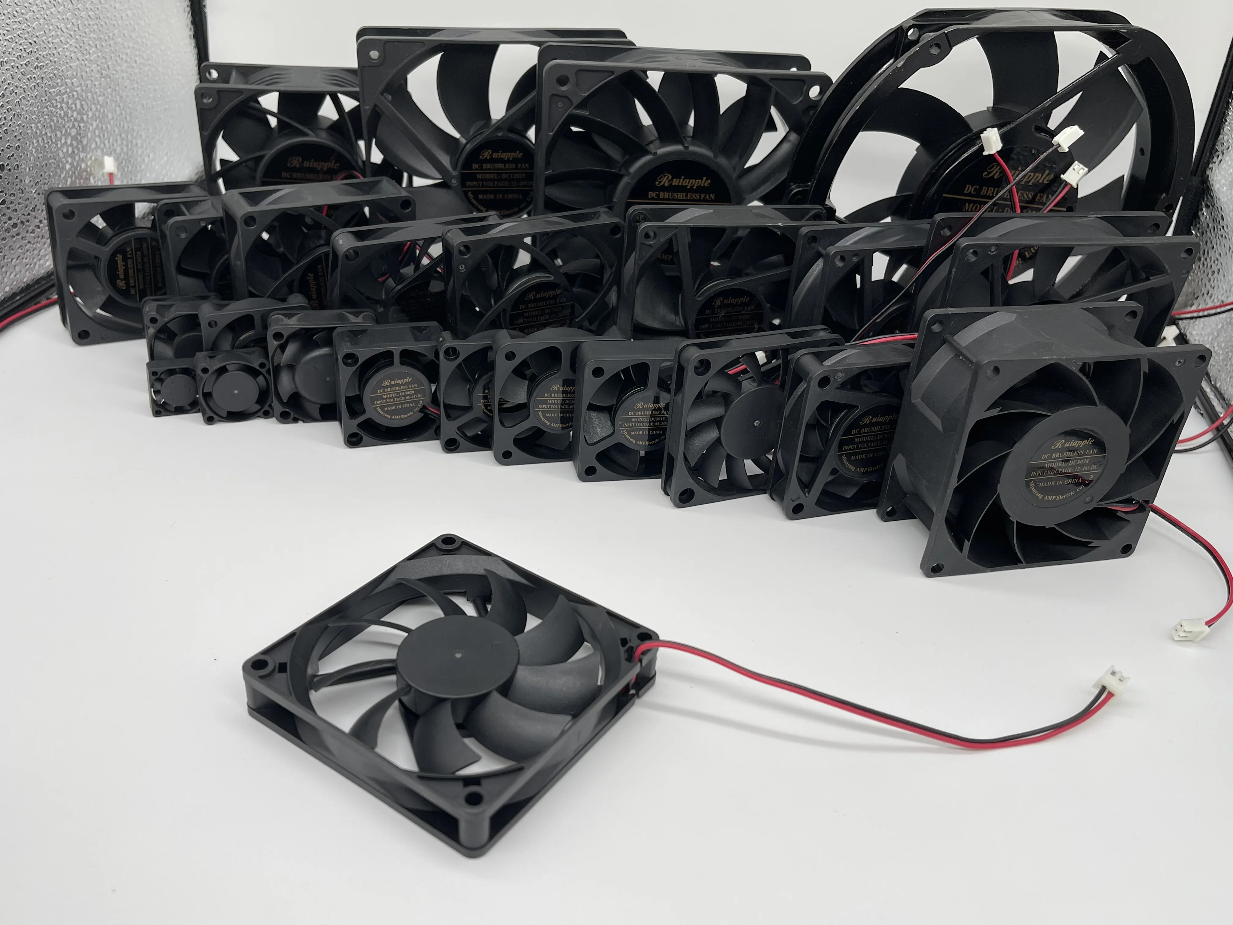 High Quality 8cm 80x80x15mm 80mm 5V 12V 24V 48V 8015 DC Brushless Mini axial Fan