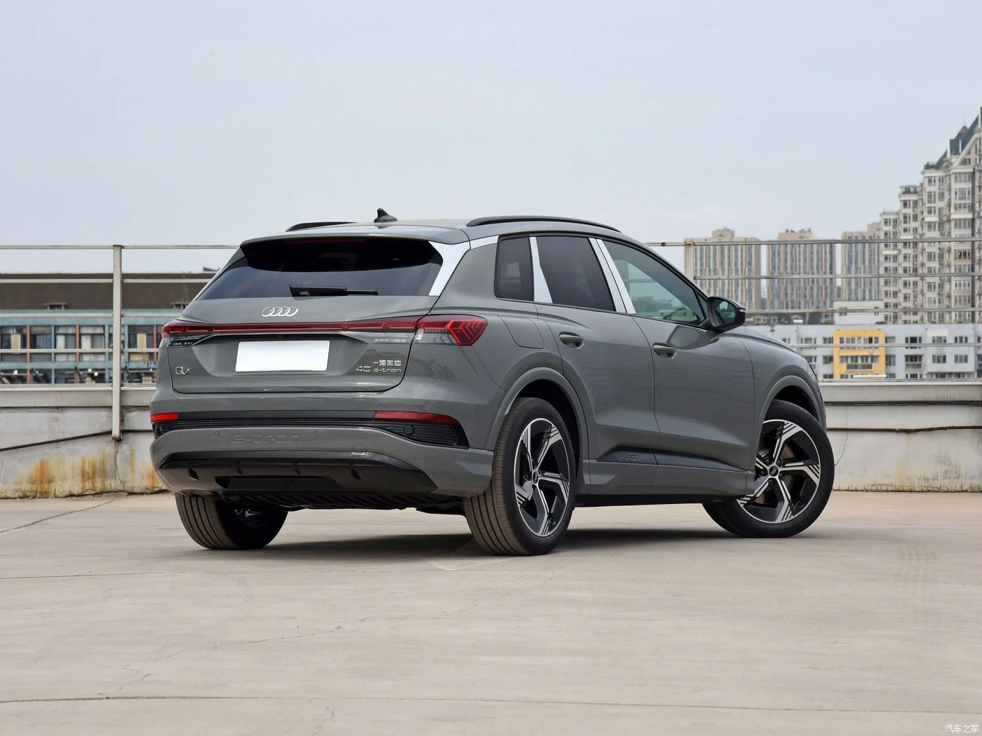 Chinese Cheap 2023 Factory Wholesale Price EV Ready VW Electric Cars Q5 Q4 E-Tron Electric Cars For Used Audi E-Tron