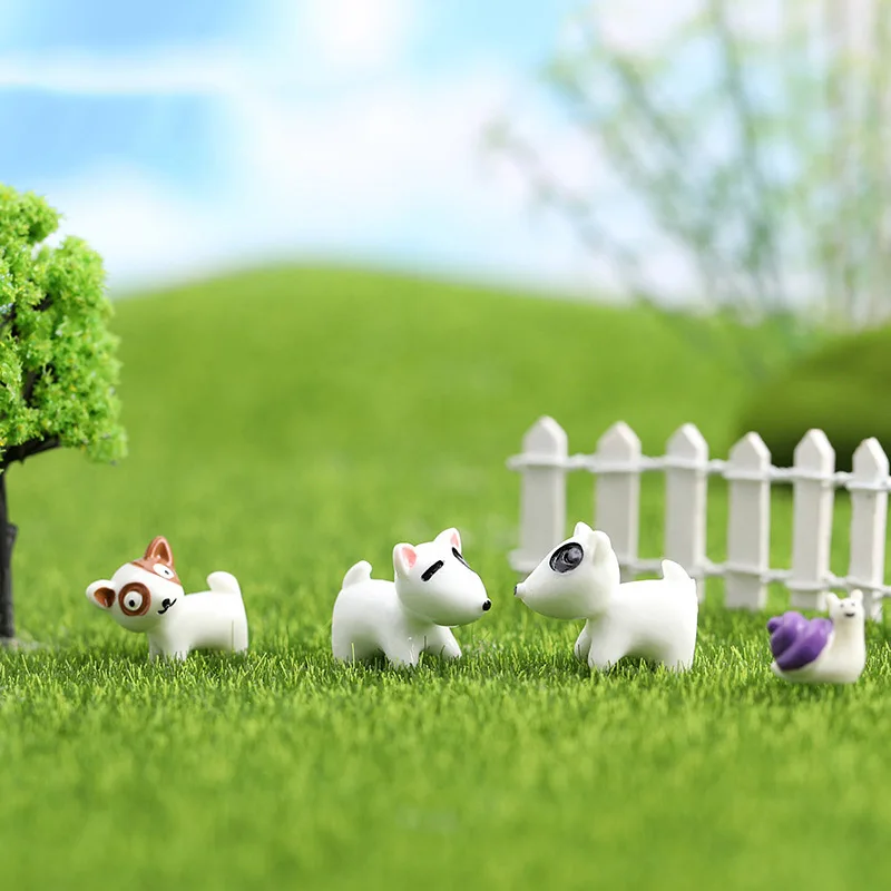 Fairy garden miniatures , dog  ,Animal Model Figures, DIY Terrarium & Doll house Decor, Moss Landscape Accessories