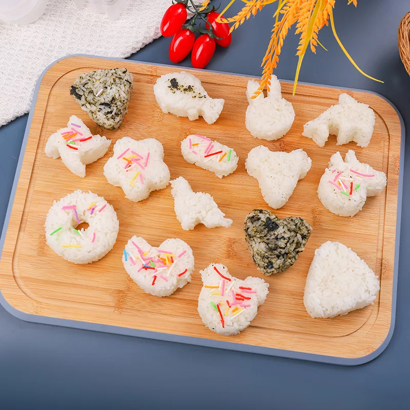 Cute Animal-Shaped Bento Mold Kitchen Food-Grade Plastic Sushi Rice Ball Mold Set Diy Cookie Triangle Love Mold