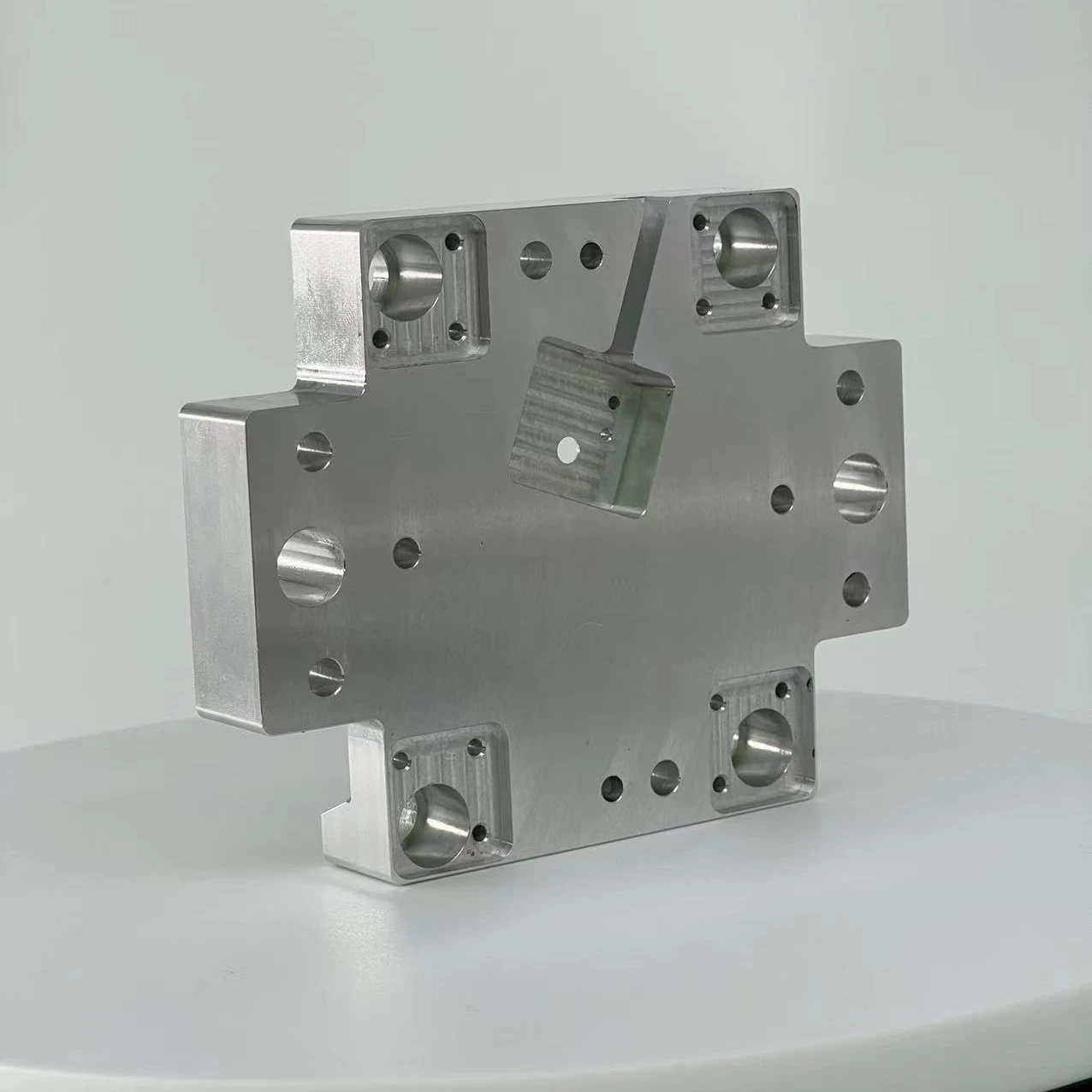 China 5 Axis CNC Machining Center High Strength Agricultural Tractor Machines Spare Parts