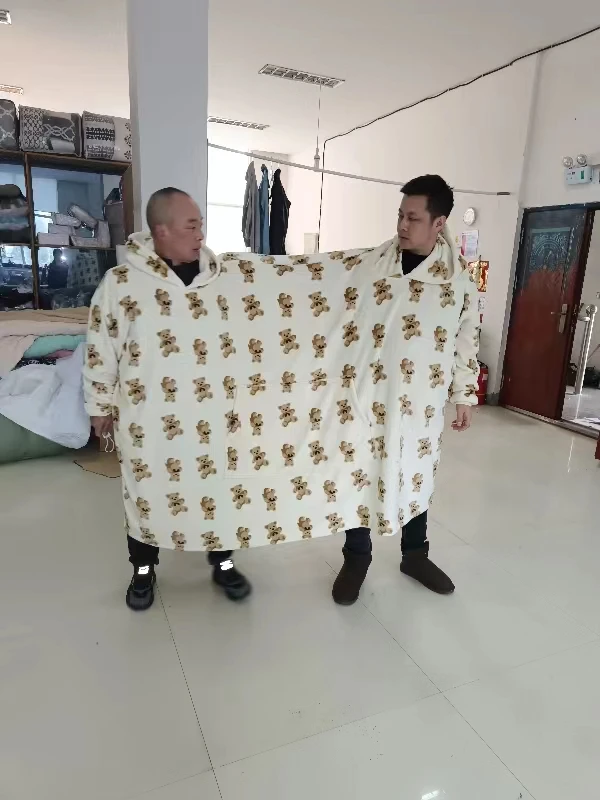 Custom 2 Person Couple People Winter Fleece Sweatshirt Plaid Oversized Hoodie Blanket With Sleeves Hoody Pocket Hooded