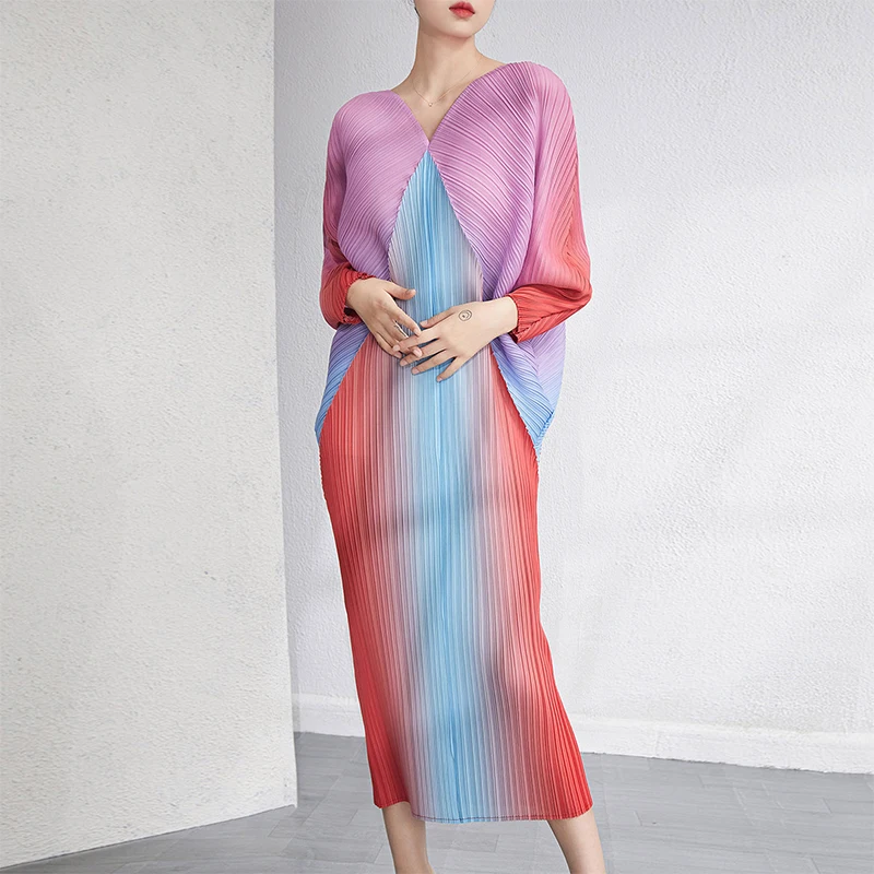 Высокое качество плюс Размер Женская одежда с рисунком градиентная расцветка; Высота плиссированное платье для женщин; Большие размеры платье