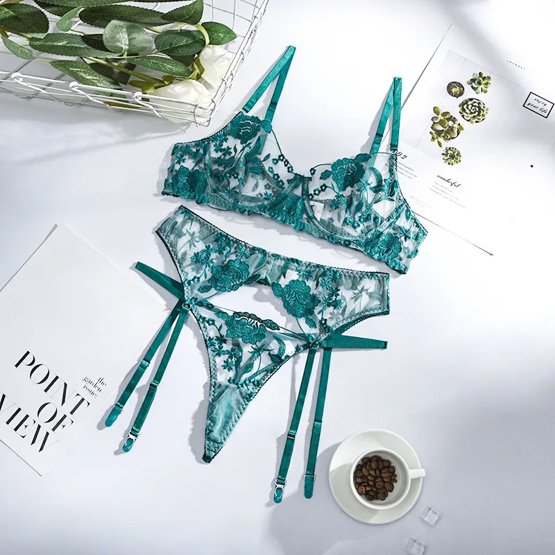  Hot sexy girl photo 3 piece lingerie