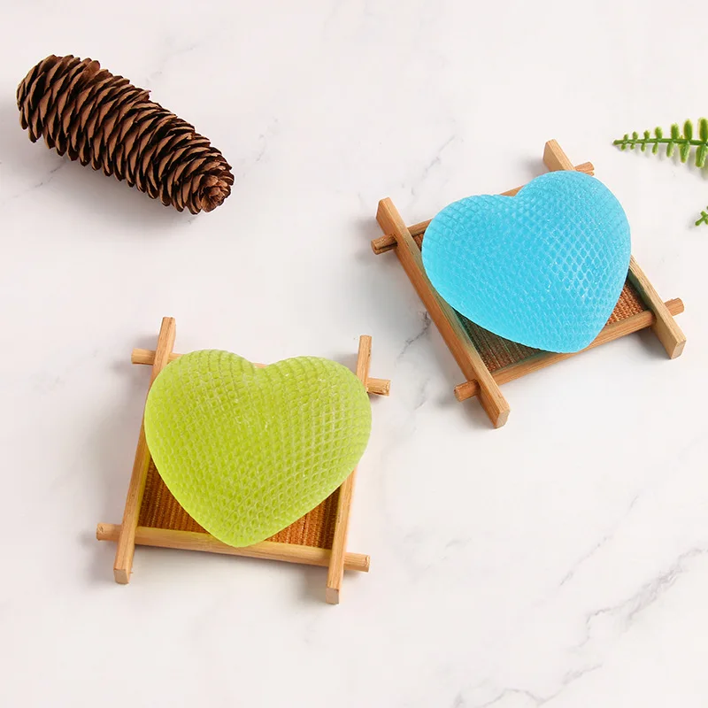 Shiyan Handmade soap Basic Cleaning Love Candy Shape 100g  Natural essential oil soap gifts Bath soap