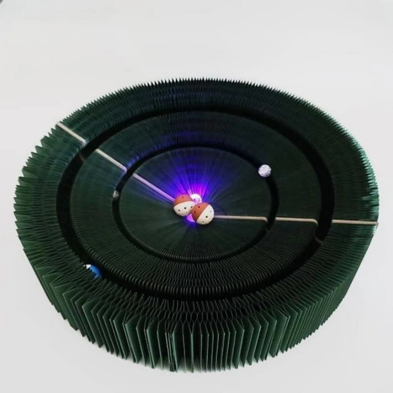 Luxury Christmas Cat Tree Circular Cat Scratcher Integrated Cardboard Toy Sustainable Corrugated Paper Cute Style Cat Playing