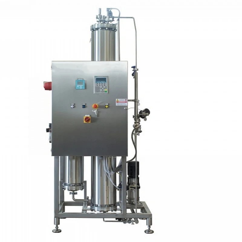 Equipment for producing pure steam by injecting water into a pure steam generator