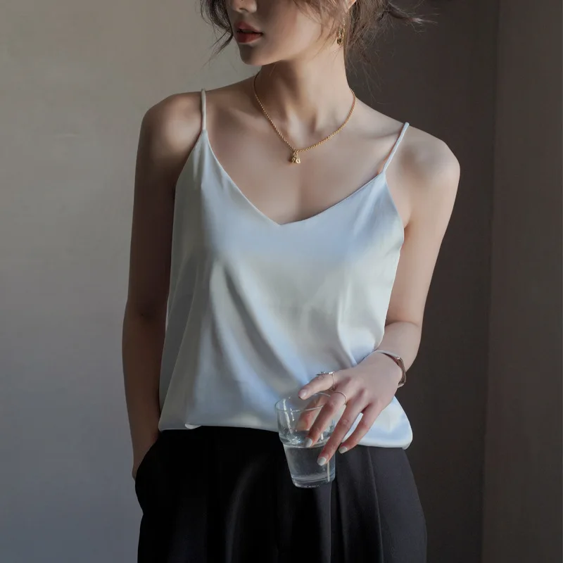 French silk Summer inner loose belly cover design outside wear top women Bottoming camisole small vest for women outerwear tops
