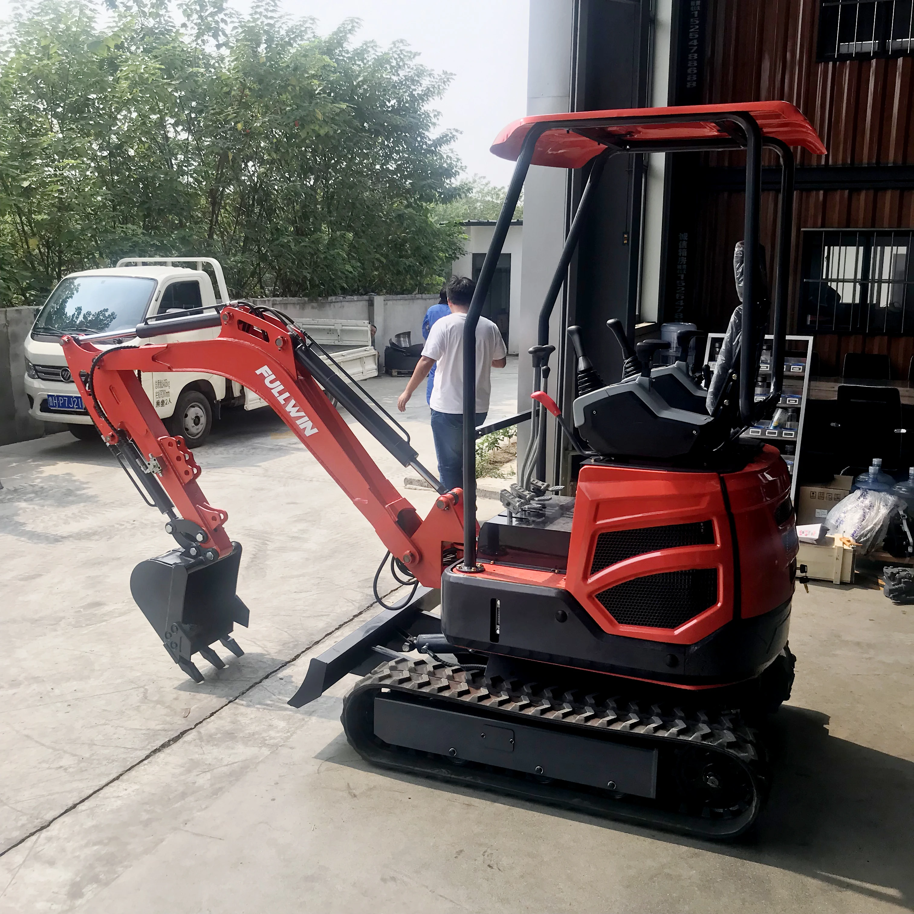 18hp mini excavator 3ton Hydraulic small digger Excavator 2.6 ton with kubota engine optional attachment