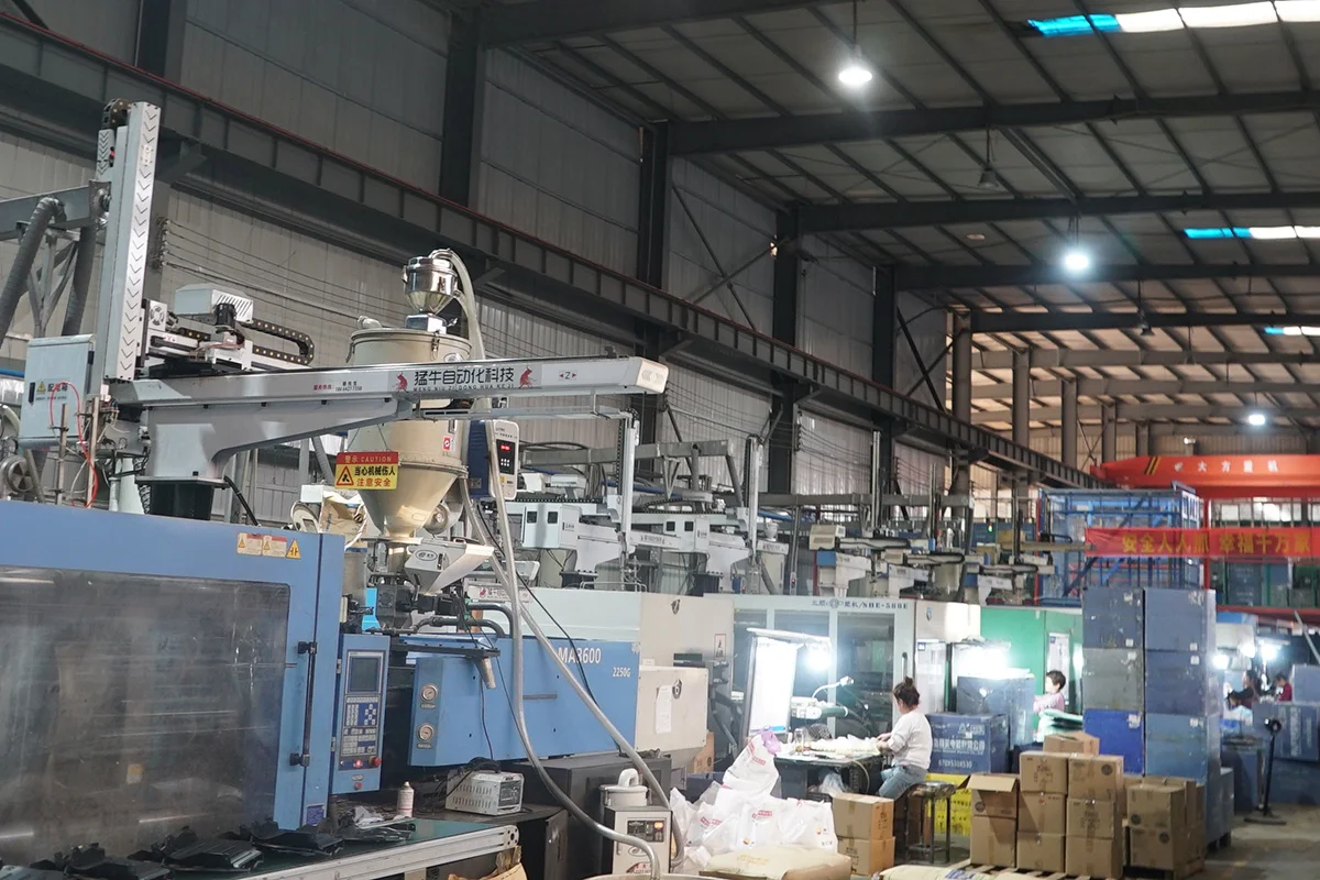 OEM ODM China Factory 3D Design Service Plastic Molded Injection Mould for Molding Machine