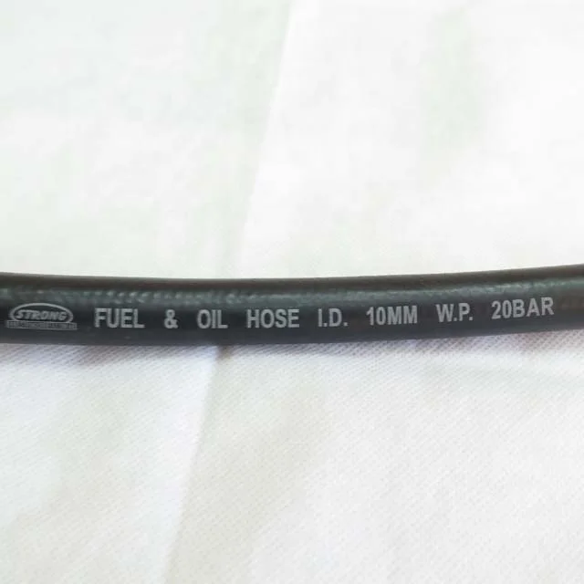 SAE J30r6 3/8 дюймовый усиленный волокном многоцелевой NBR резиновый масляный/топливный шланг