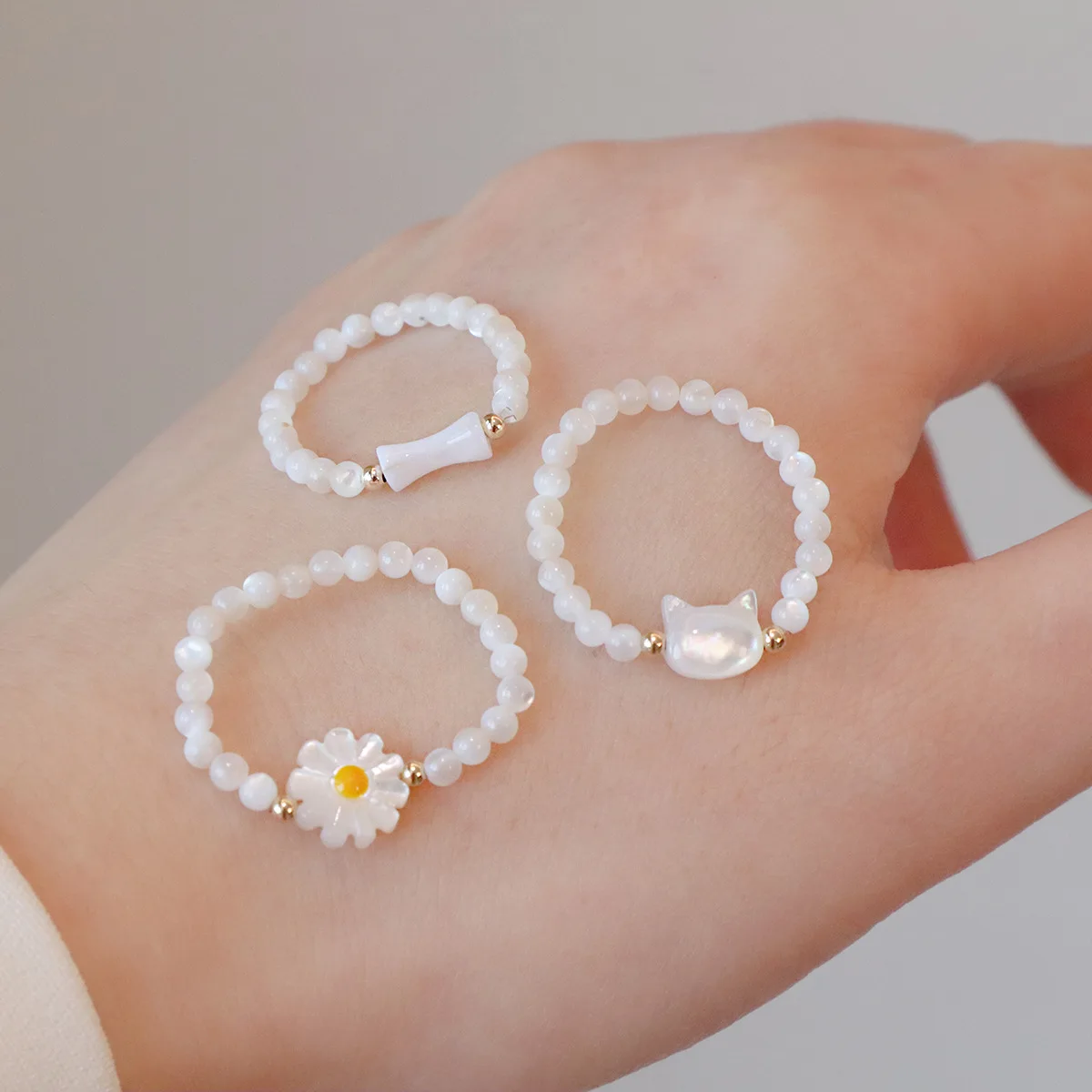 Cute Shell Cat Flower Ring Fashionable Shell Rice Beads Beaded  Elastic Ring 2024 New Jewelry Ring for Women