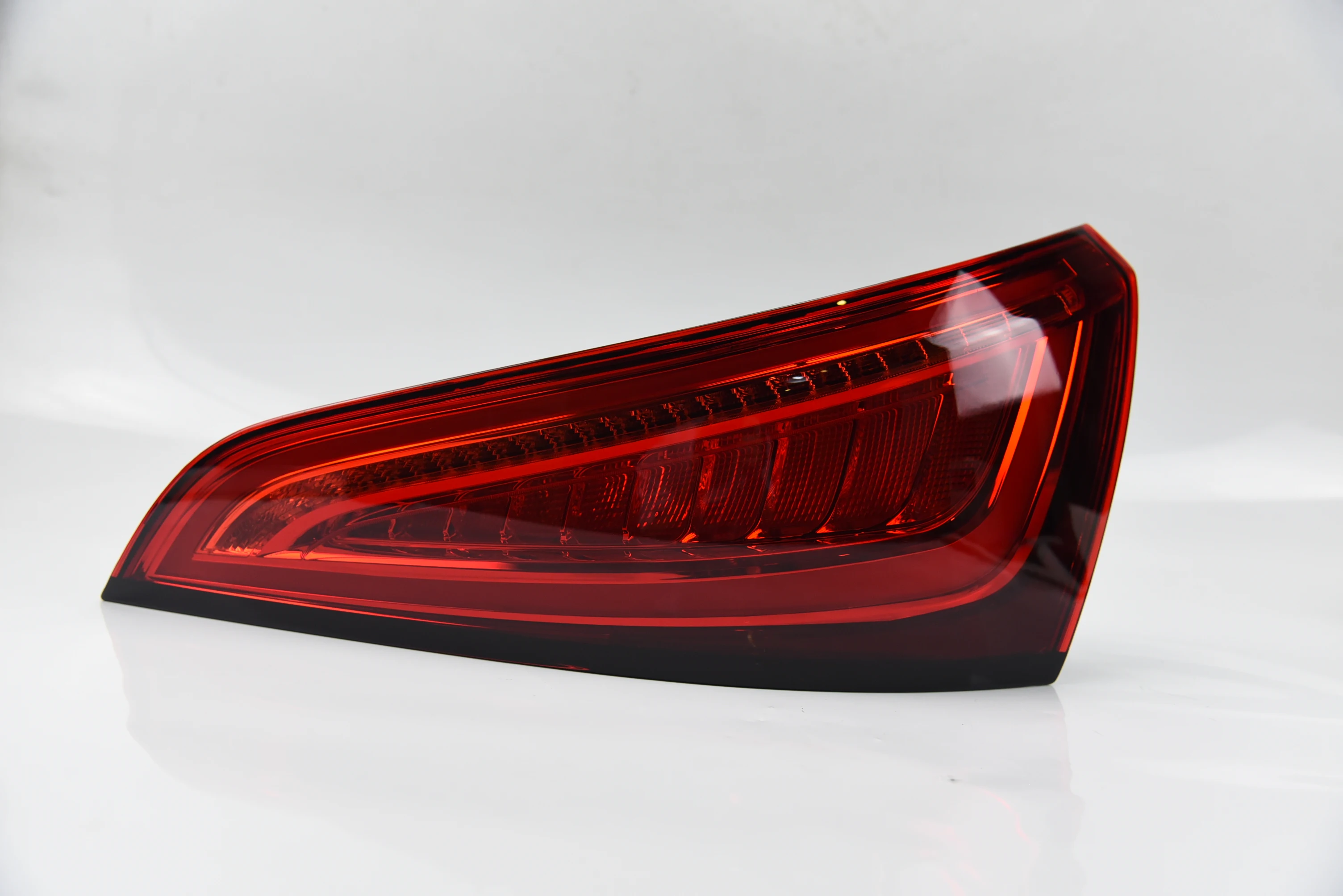 AKD Car Tail Lamp for Audi Q5 2008-2018 LED Light Rear Fog Highlight Reversing Turn Signal