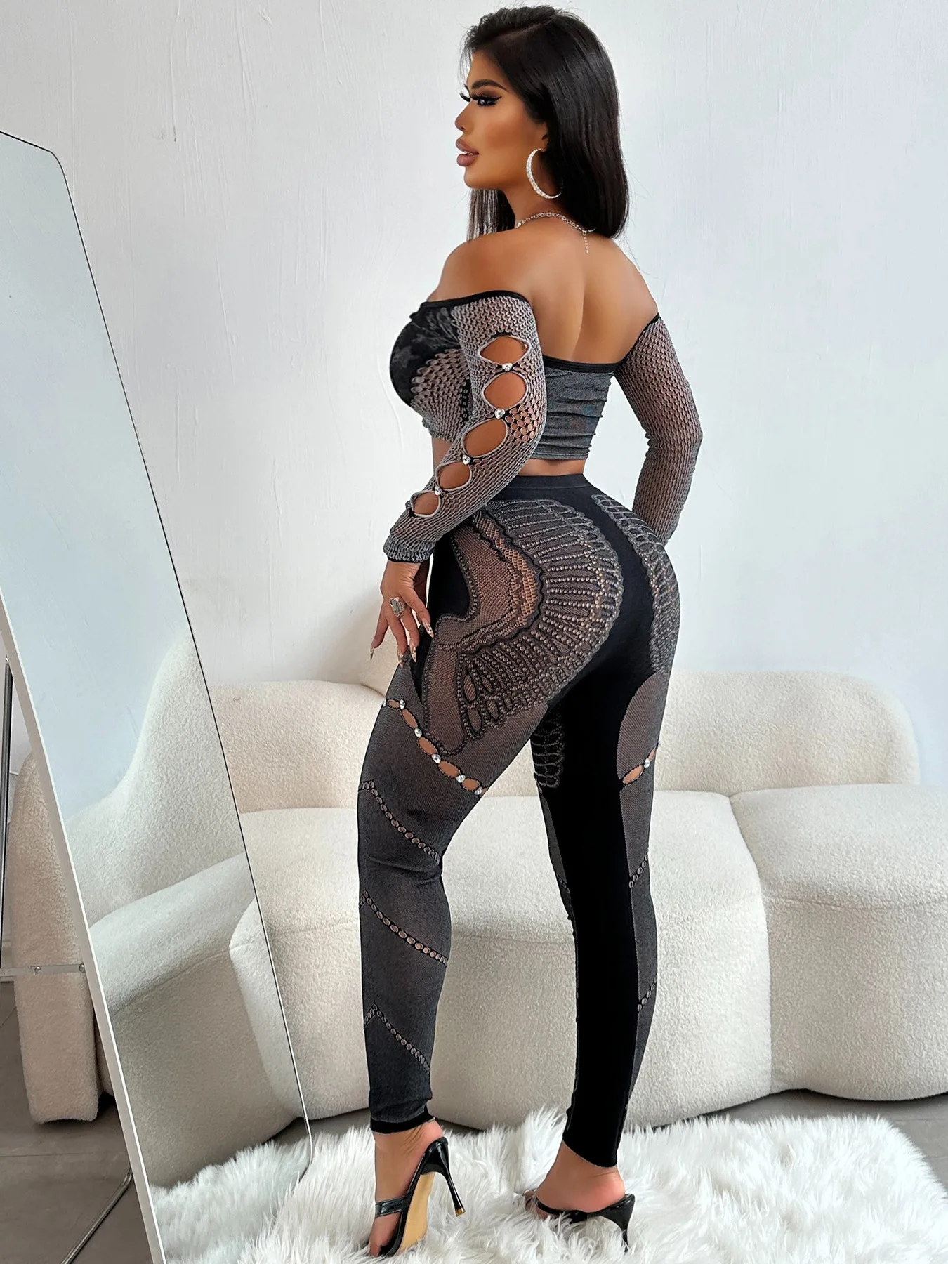 2024 New solid color sewn diamond long sleeved crop top slim fit long pants knitted casual suit two piece women clothing set