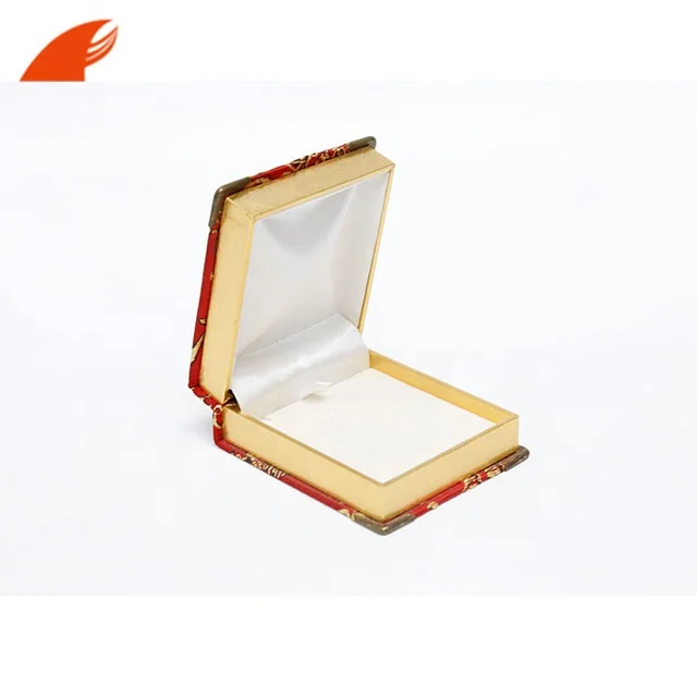 Hot Selling Velvet Jewelry Boxes Fabric  Material And Color Fancy Jewelry watch Packing  Box