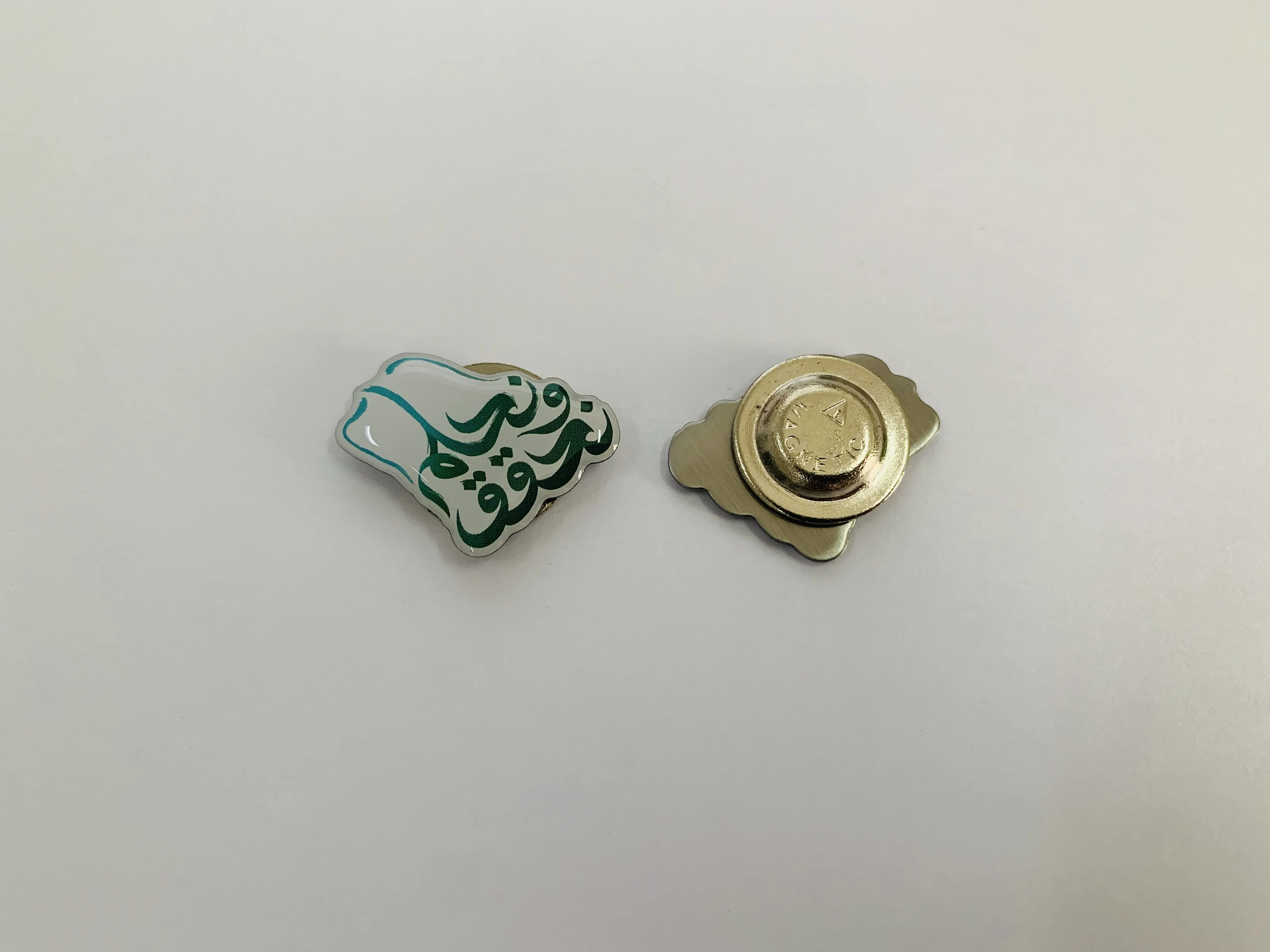 Ready stock Hot selling Saudi Arabia 93rd National Day Logo Printed Metal Lapel Pin Badge Brooch