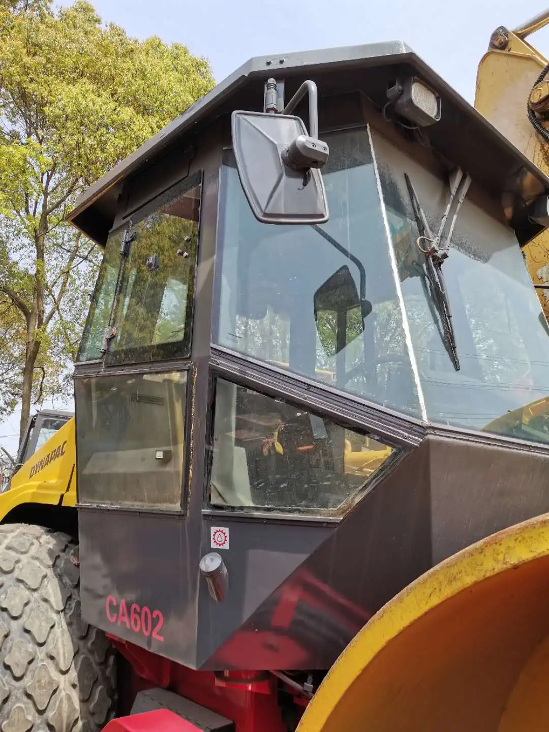 Used single drum steel wheel high power Dynapac CA602D road roller secondhand comfortable ride foundantion construction machine