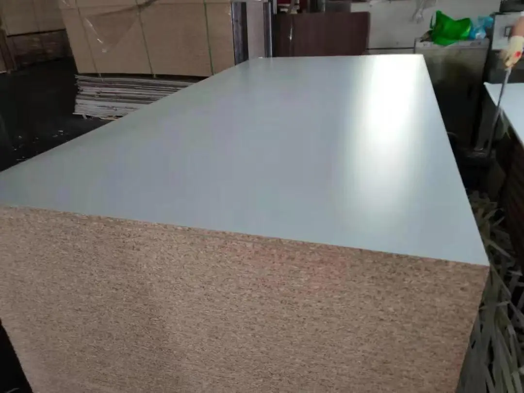 High Quality flakeboards Popular White Melamine Particle Board for Furniture